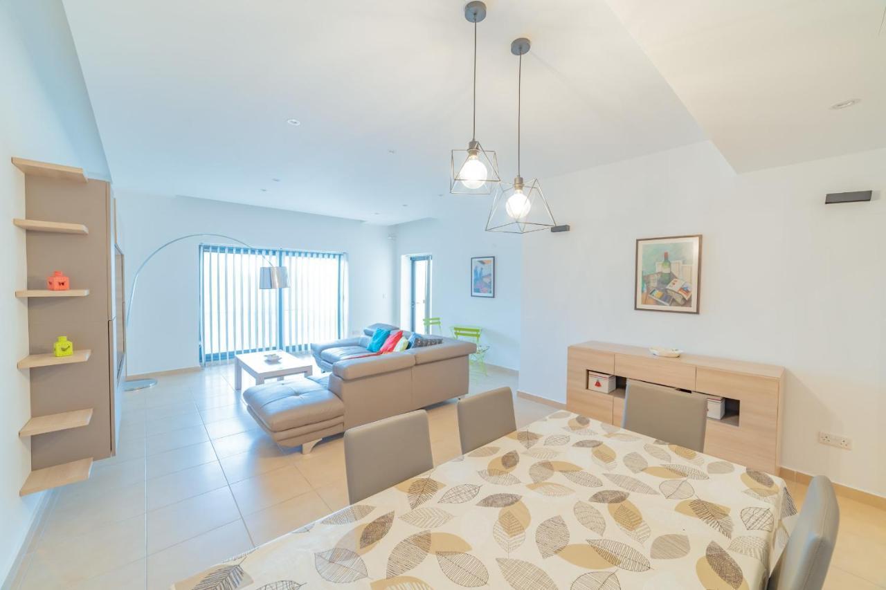 Luxury Seaview & Pool-Hosted By Sweetstay Mellieħa Buitenkant foto